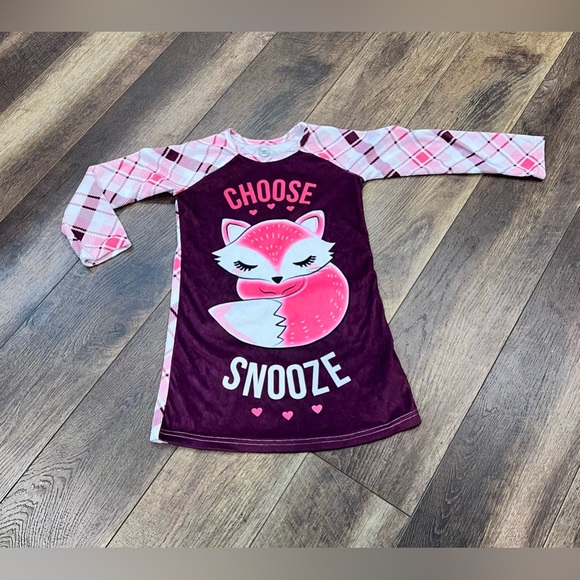 Girls nightgown - Picture 1 of 3